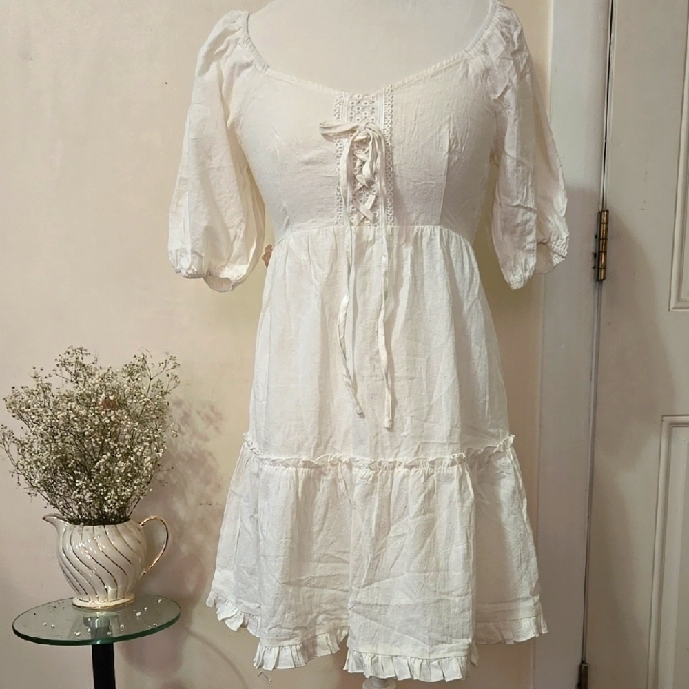 SBETRO Elegant Cream Lace-Up Dress